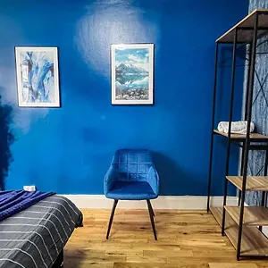  Holiday home Swanky Townhouse In The Heart Of East