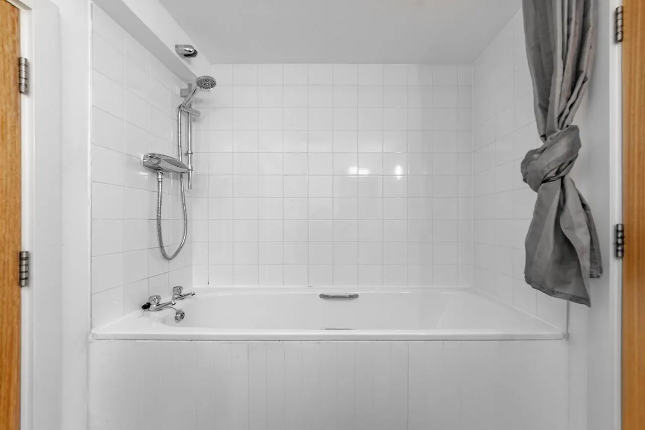 Suites By Rehoboth - Building Xxii - Royal Arsenal London Apartment